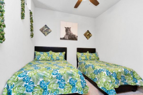 DwnTwn HOU 1BR/ longer stays /Pool//free Park/WIFI